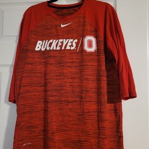 Mens large Nike quater sleeve shirt